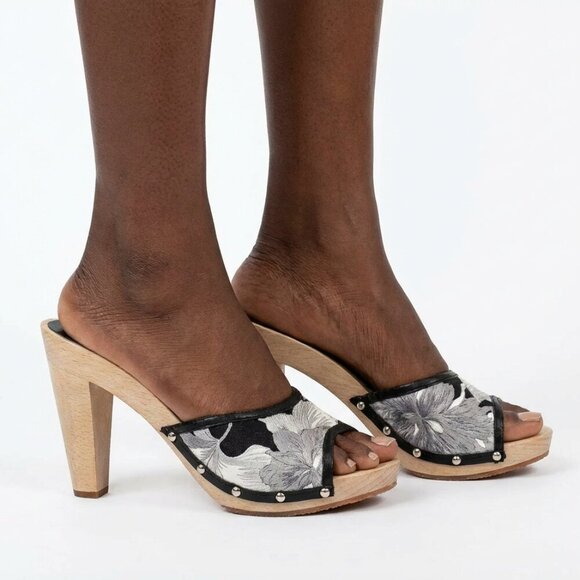 Burberry Shoes - Burberry Shoes